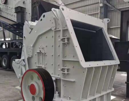 What are the main types of crushers?